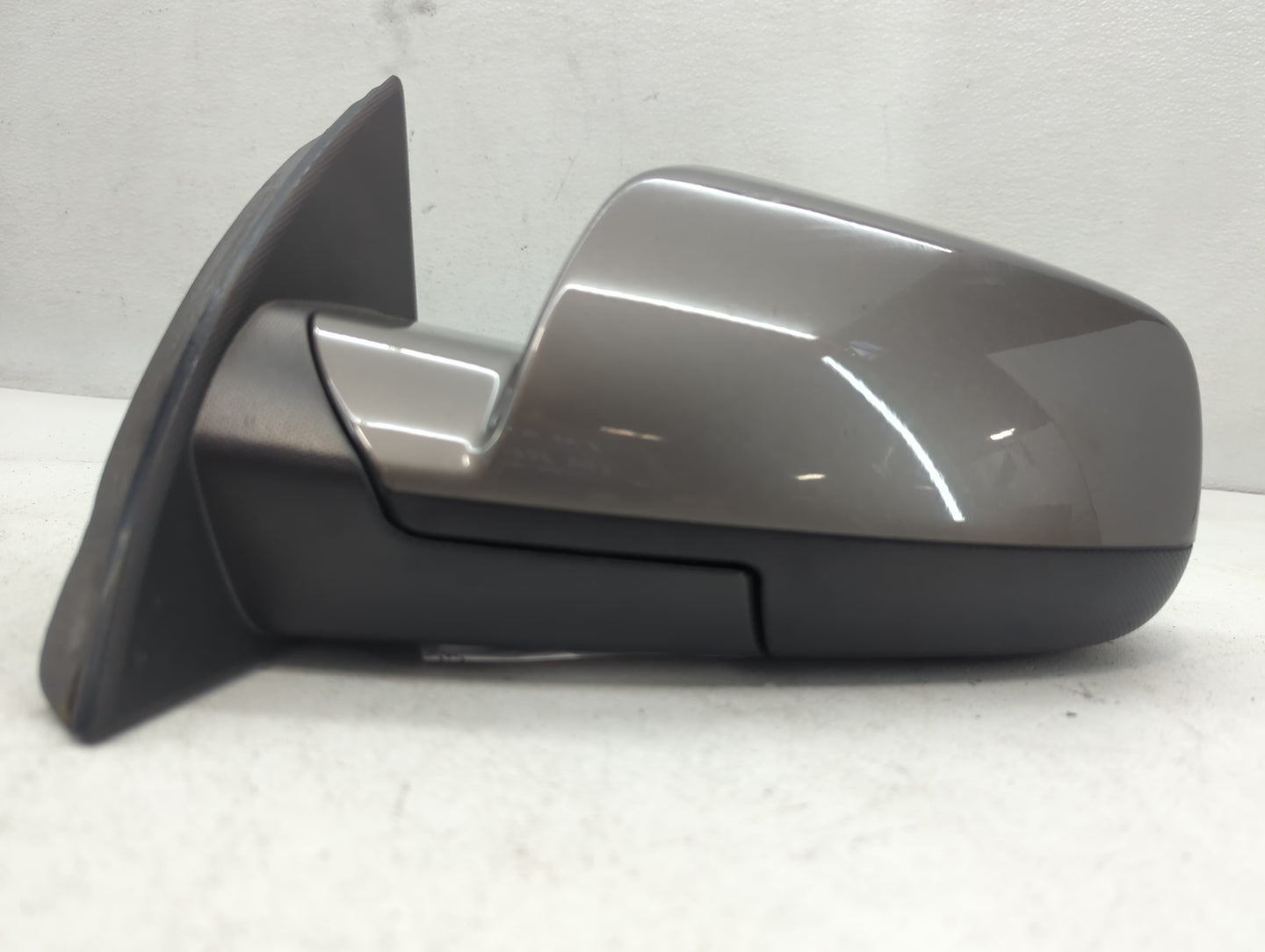 2010-2011 Chevrolet Equinox Driver Side View Mirror - Left Door Mirror OEM Used - Oemusedautoparts1.com