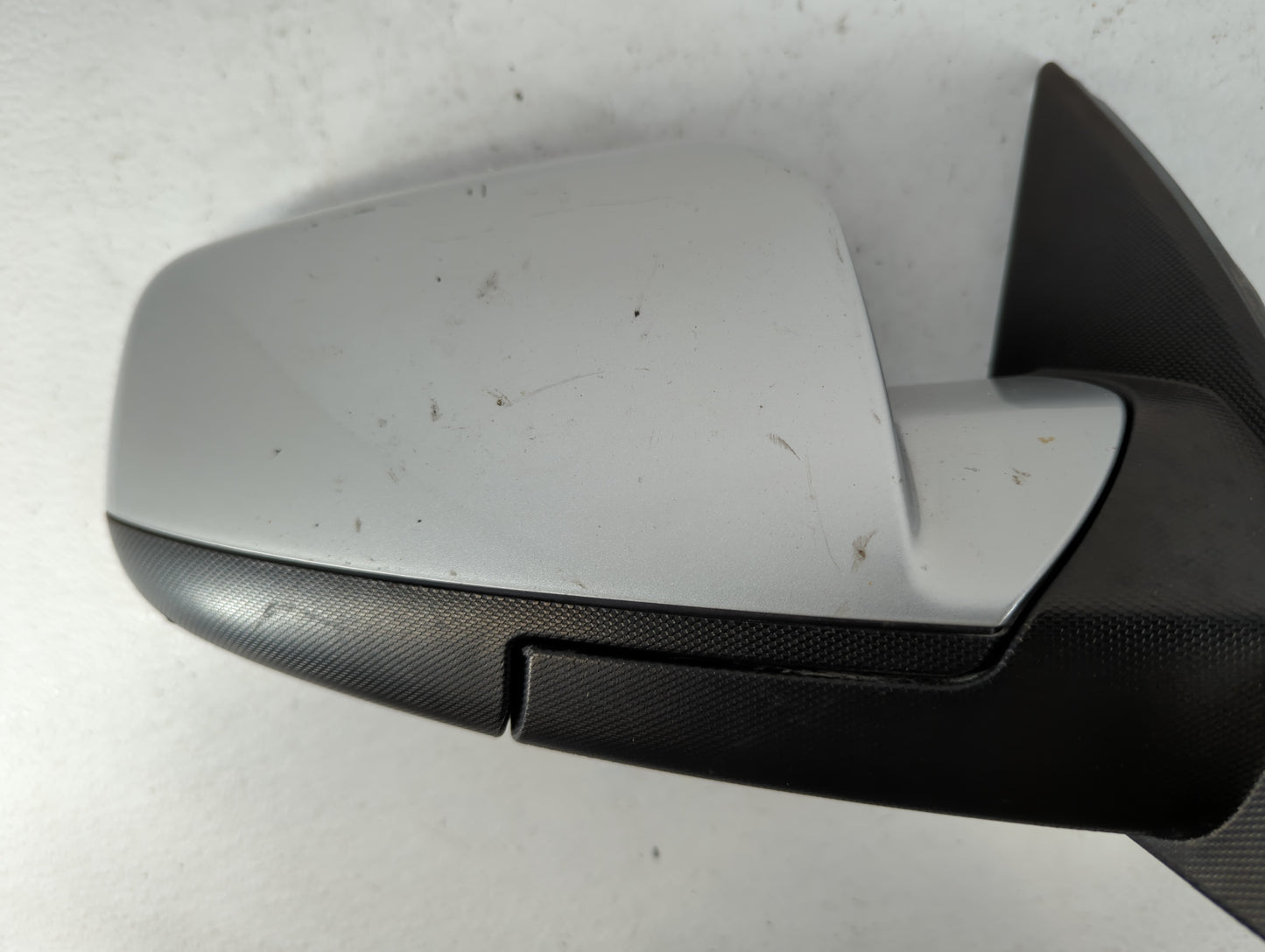 2010-2011 Chevrolet Equinox Passenger Side View Mirror - Right Door Mirror OEM Used - Oemusedautoparts1.com