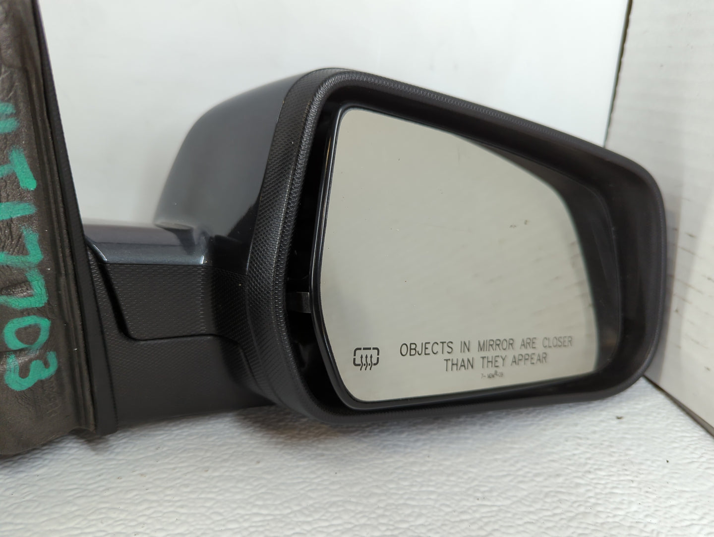 2010-2011 Chevrolet Equinox Passenger Side View Mirror - Right Door Mirror OEM Used - Oemusedautoparts1.com