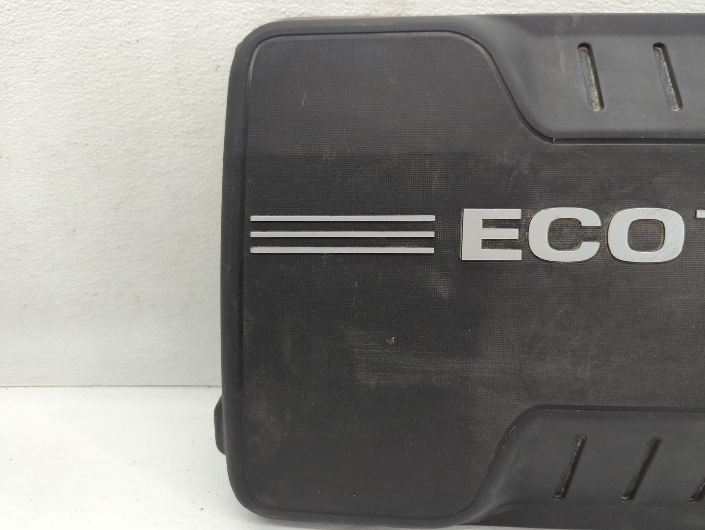 2010 Chevrolet Equinox Engine Cover - Oemusedautoparts1.com