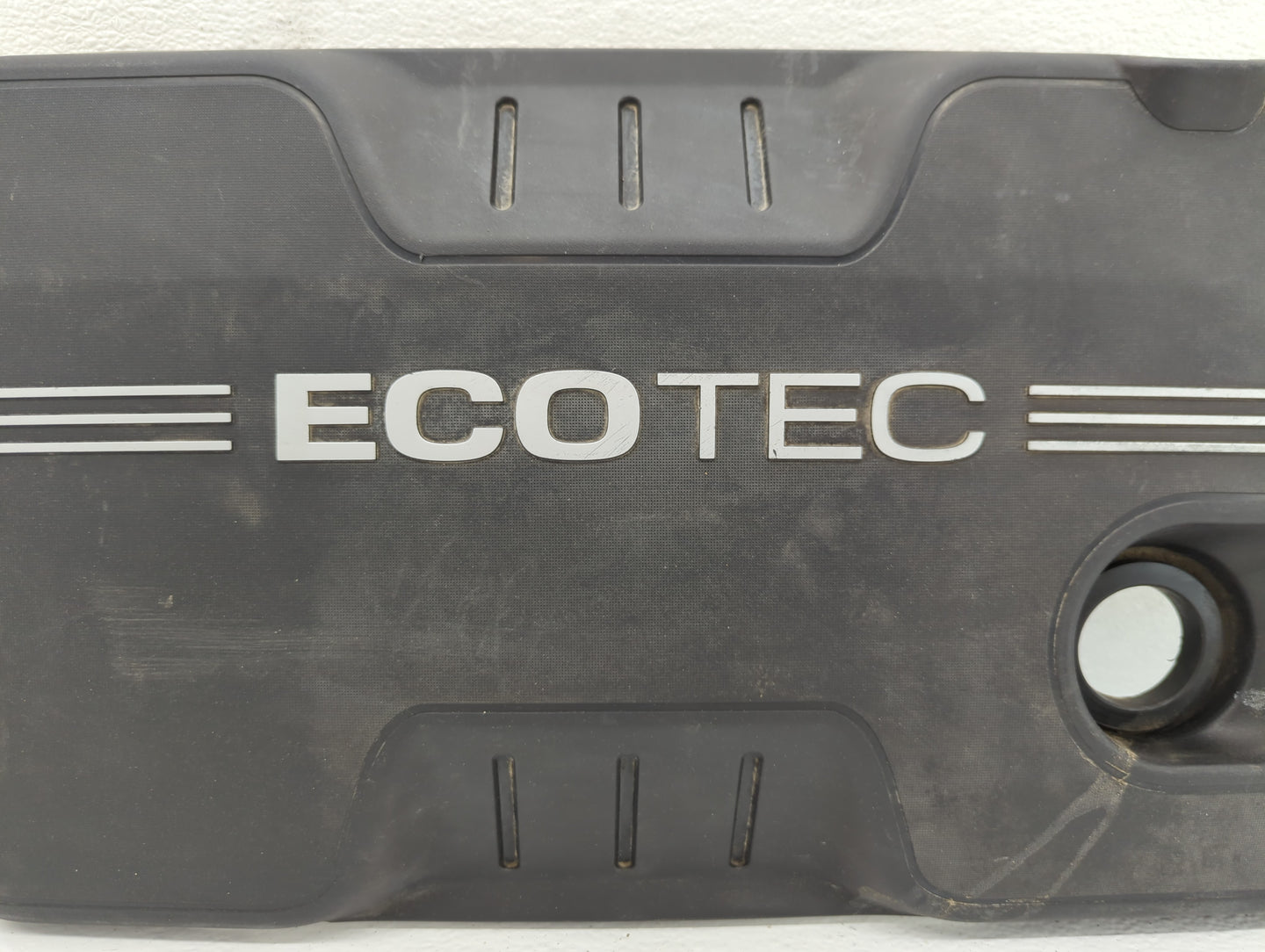 2010 Chevrolet Equinox Engine Cover - Oemusedautoparts1.com