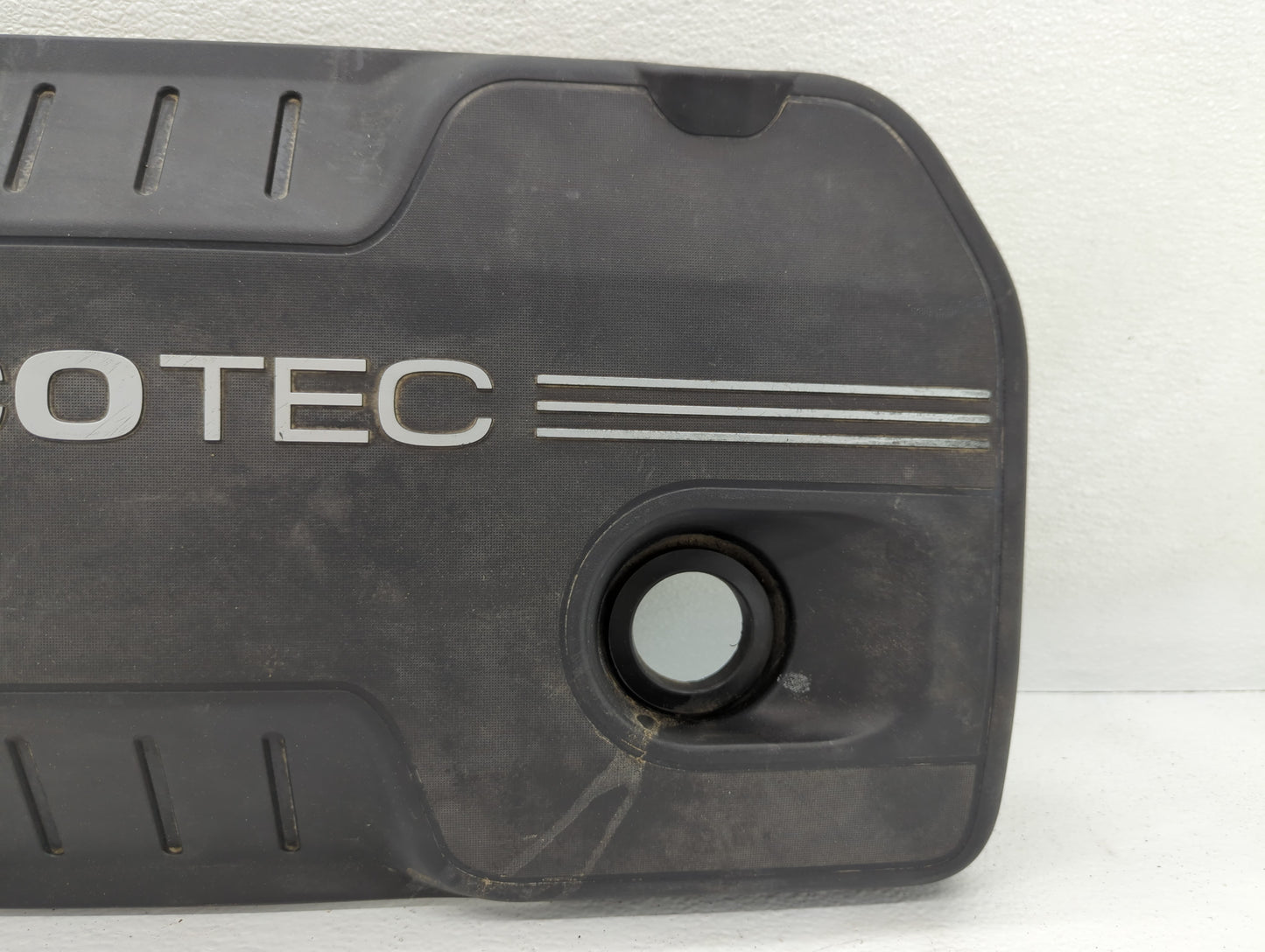 2010 Chevrolet Equinox Engine Cover - Oemusedautoparts1.com