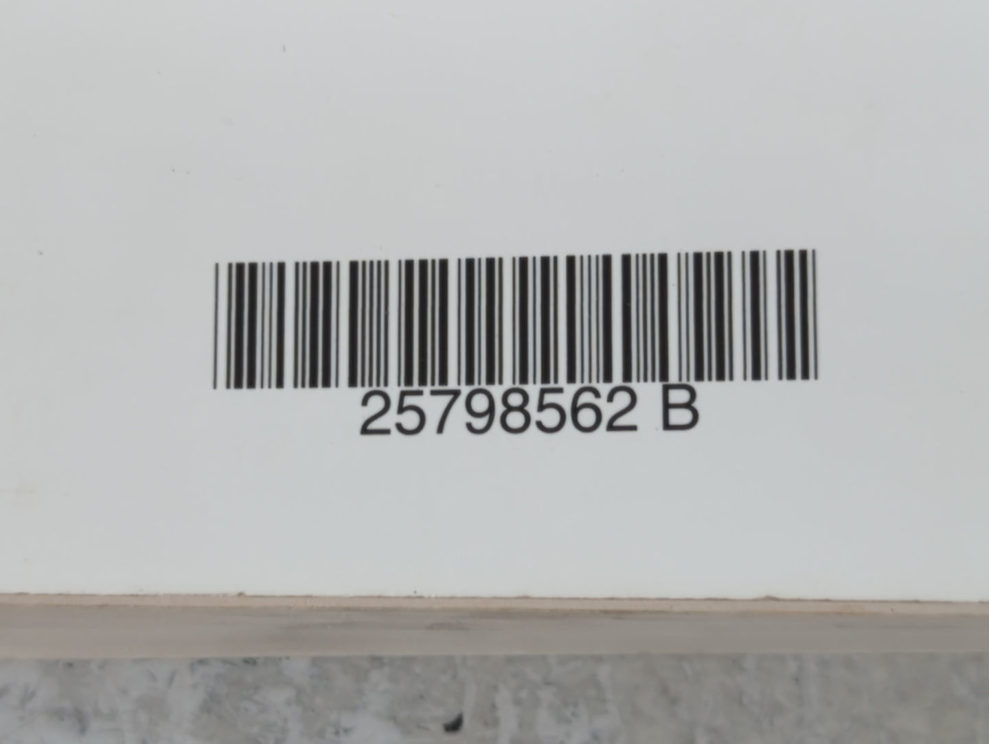 2010 Chevrolet Equinox Owners Manual Book Guide P/N:25798562 B OEM Used Auto Parts - Oemusedautoparts1.com