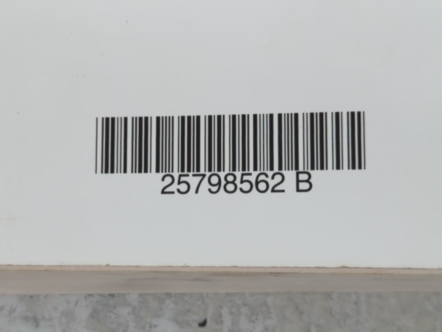 2010 Chevrolet Equinox Owners Manual Book Guide P/N:25798562 B OEM Used Auto Parts - Oemusedautoparts1.com