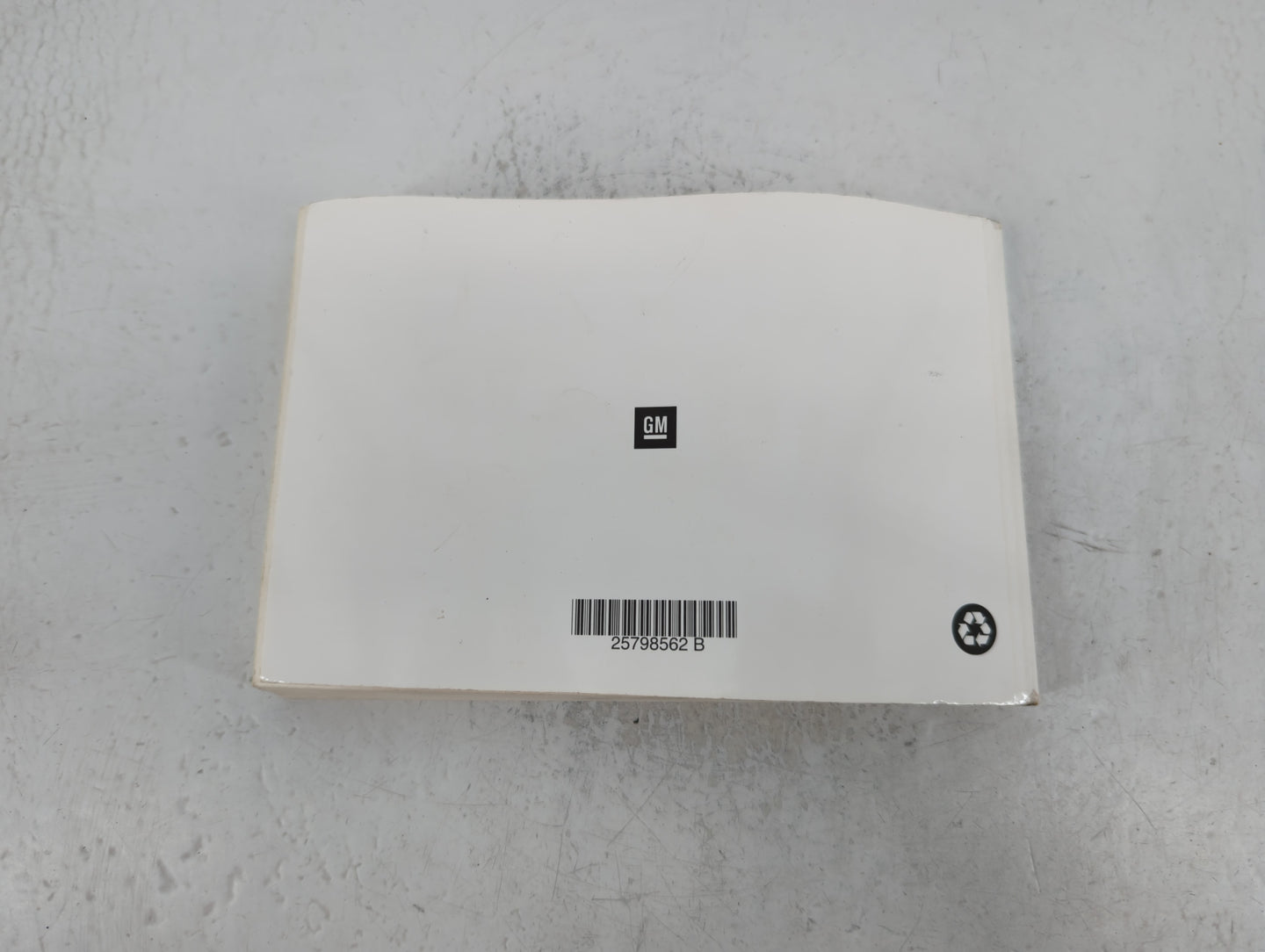 2010 Chevrolet Equinox Owners Manual Book Guide P/N:25798562 B OEM Used Auto Parts - Oemusedautoparts1.com
