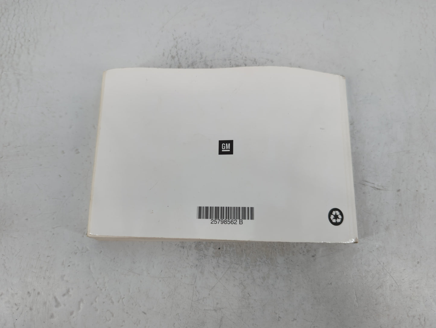 2010 Chevrolet Equinox Owners Manual Book Guide P/N:25798562 B OEM Used Auto Parts - Oemusedautoparts1.com