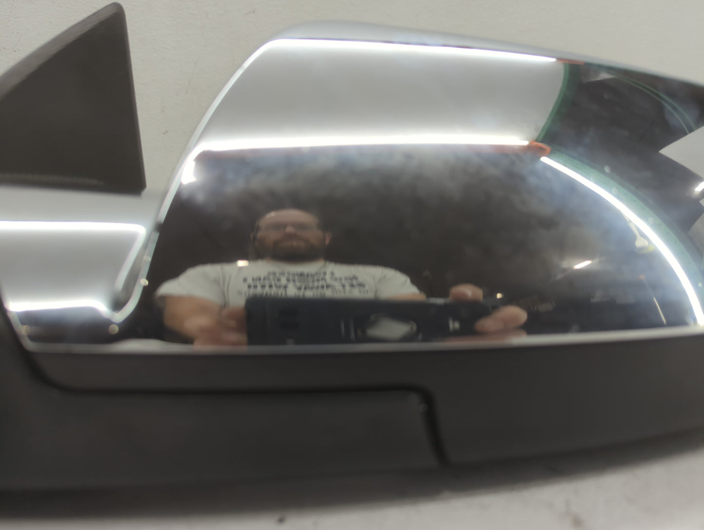 2010-2011 Chevrolet Equinox Driver Side View Mirror - Left Door Mirror OEM Used - Oemusedautoparts1.com