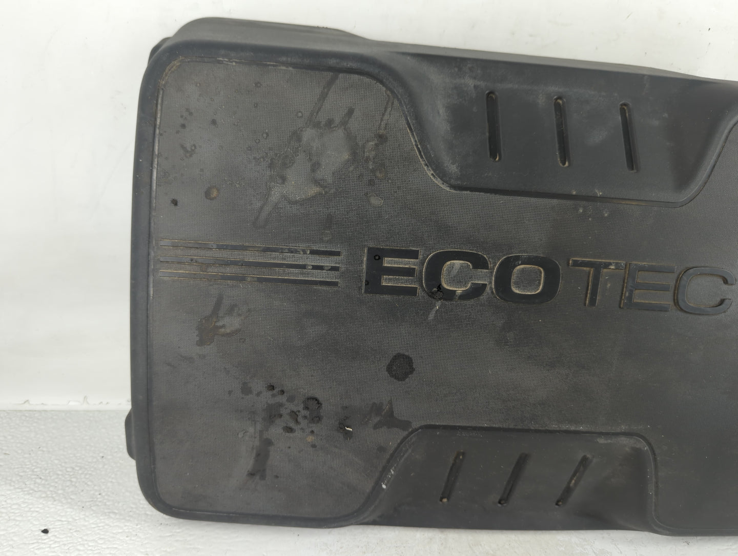 2010 Chevrolet Equinox Engine Cover - Oemusedautoparts1.com