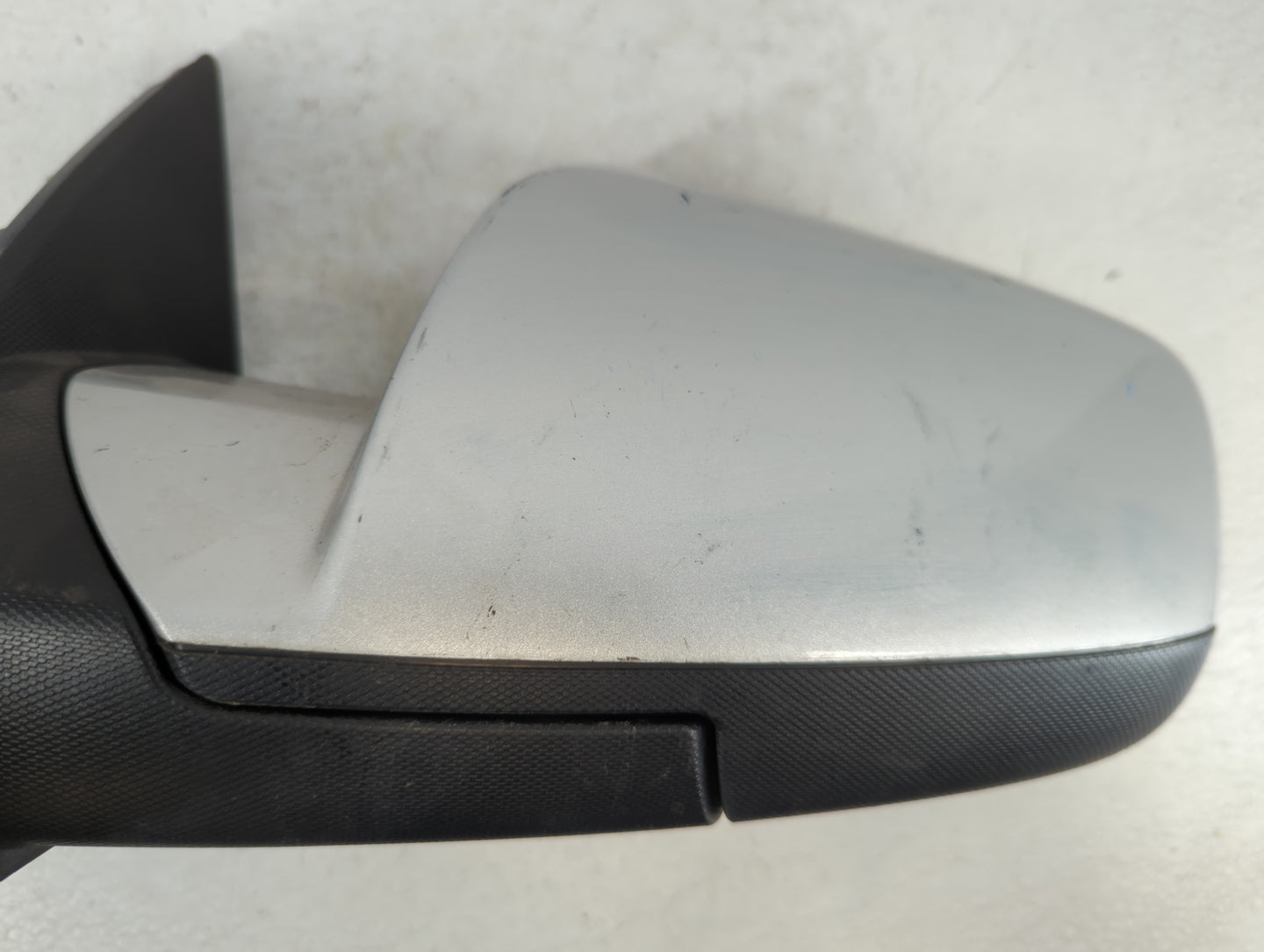 2010-2011 Chevrolet Equinox Driver Left Side View Manual Door Mirror - Oemusedautoparts1.com