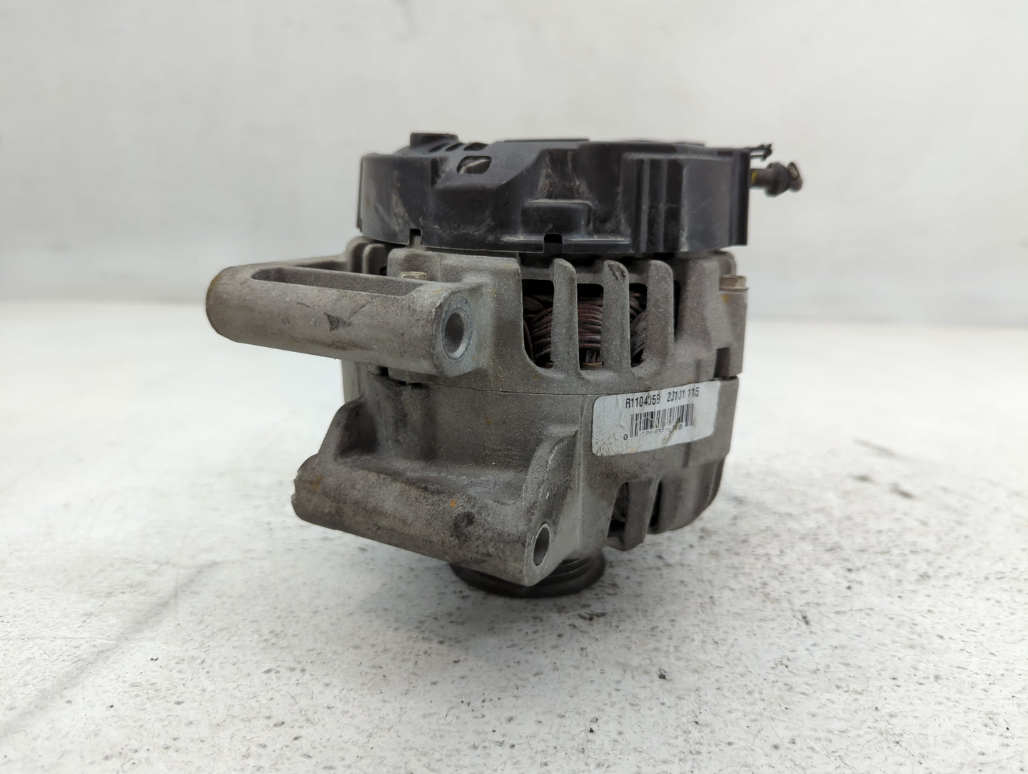 2010-2017 Chevrolet Equinox Alternator Replacement Generator Charging Assembly Engine OEM P/N:44787 Fits OEM Used Auto Parts