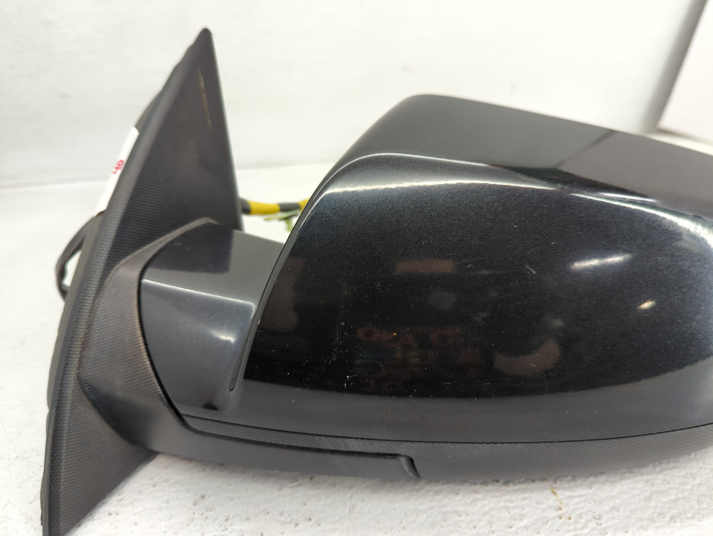 2010-2011 Chevrolet Equinox Driver Side View Mirror - Left Door Mirror OEM Used - Oemusedautoparts1.com