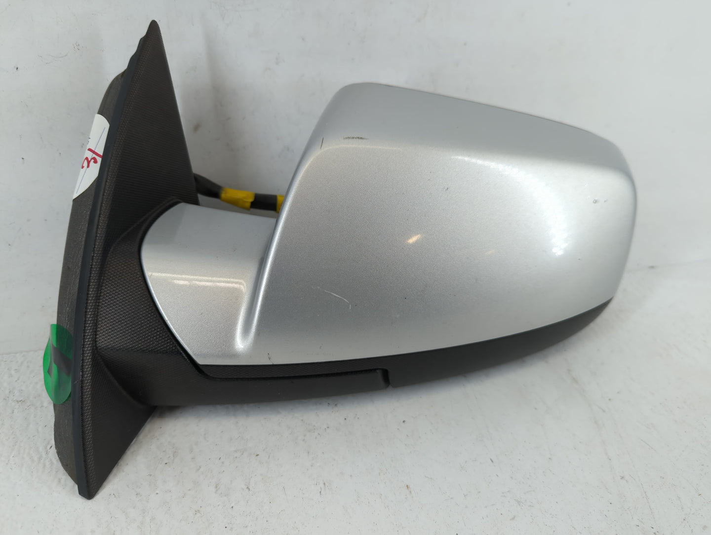 2010-2011 Chevrolet Equinox Driver Side View Mirror - Left Door Mirror OEM Used - Oemusedautoparts1.com
