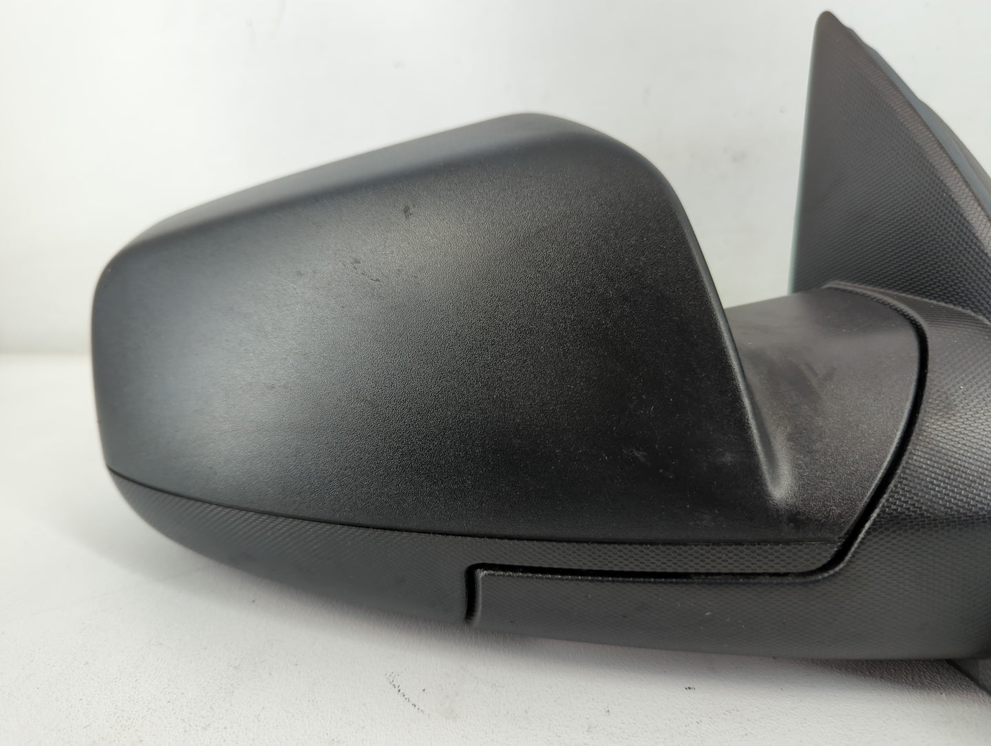 2010-2011 Chevrolet Equinox Passenger Side View Mirror - Right Door Mirror OEM Used - Oemusedautoparts1.com
