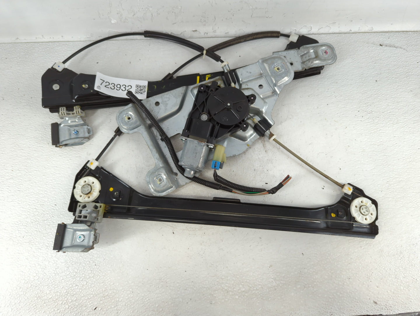 2010-2011 Chevrolet Equinox Driver Left Front Window Regulator - Oemusedautoparts1.com