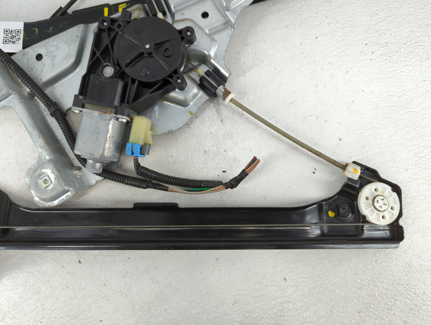 2010-2011 Chevrolet Equinox Driver Left Front Window Regulator 723932 - Oemusedautoparts1.com