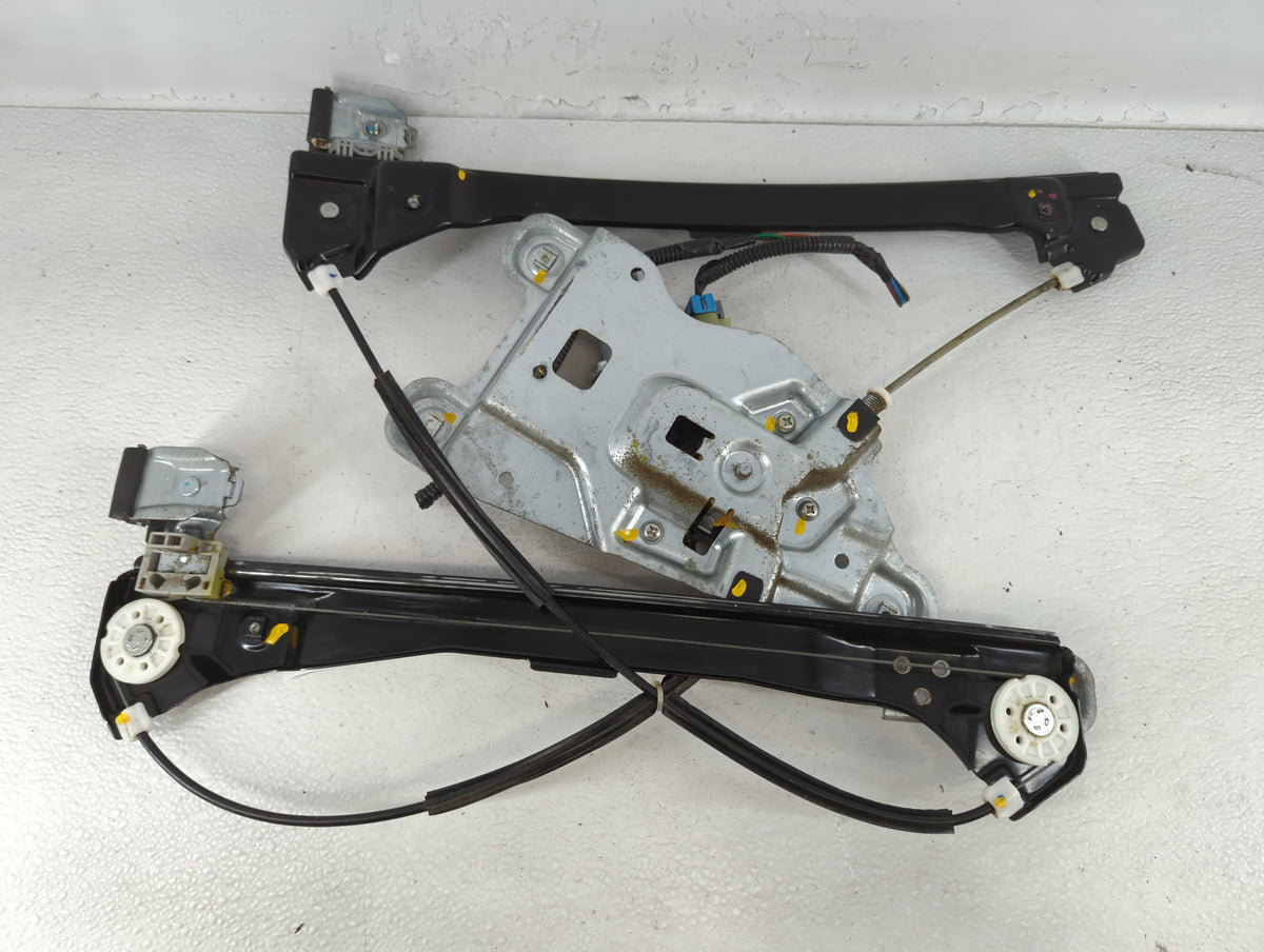 2010-2011 Chevrolet Equinox Driver Left Front Window Regulator 723932 - Oemusedautoparts1.com