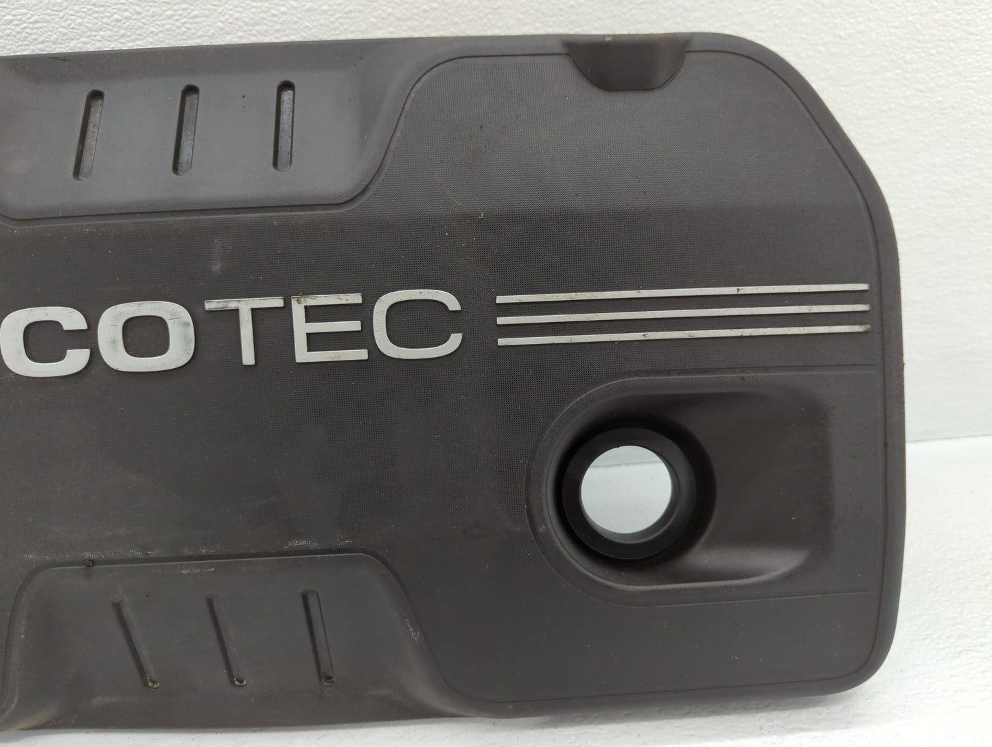 2010 Chevrolet Equinox Engine Cover - Oemusedautoparts1.com