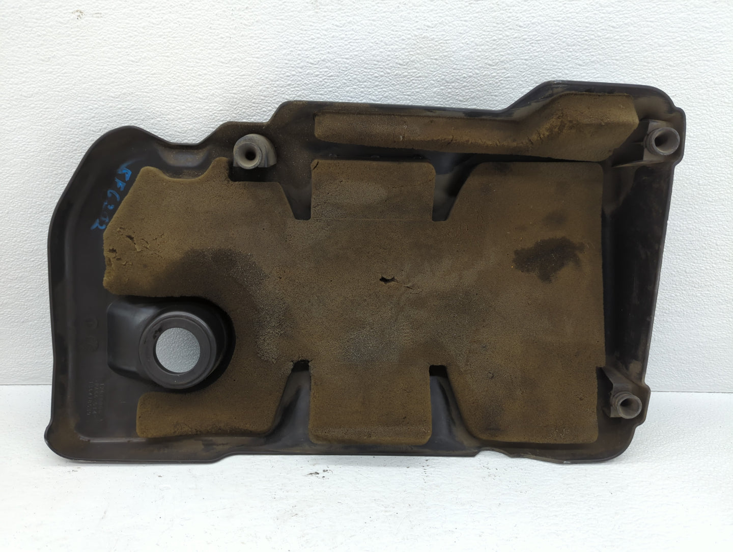 2010 Chevrolet Equinox Engine Cover - Oemusedautoparts1.com