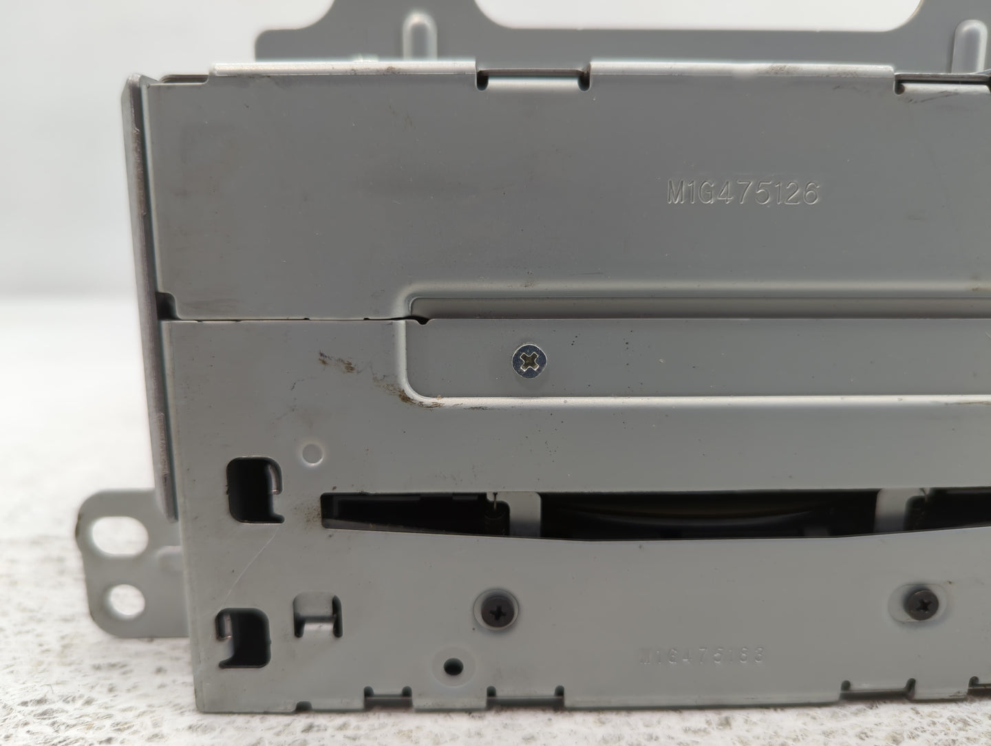 2010-2010 Chevrolet Equinox Am Fm Cd Player Radio Receiver - Oemusedautoparts1.com