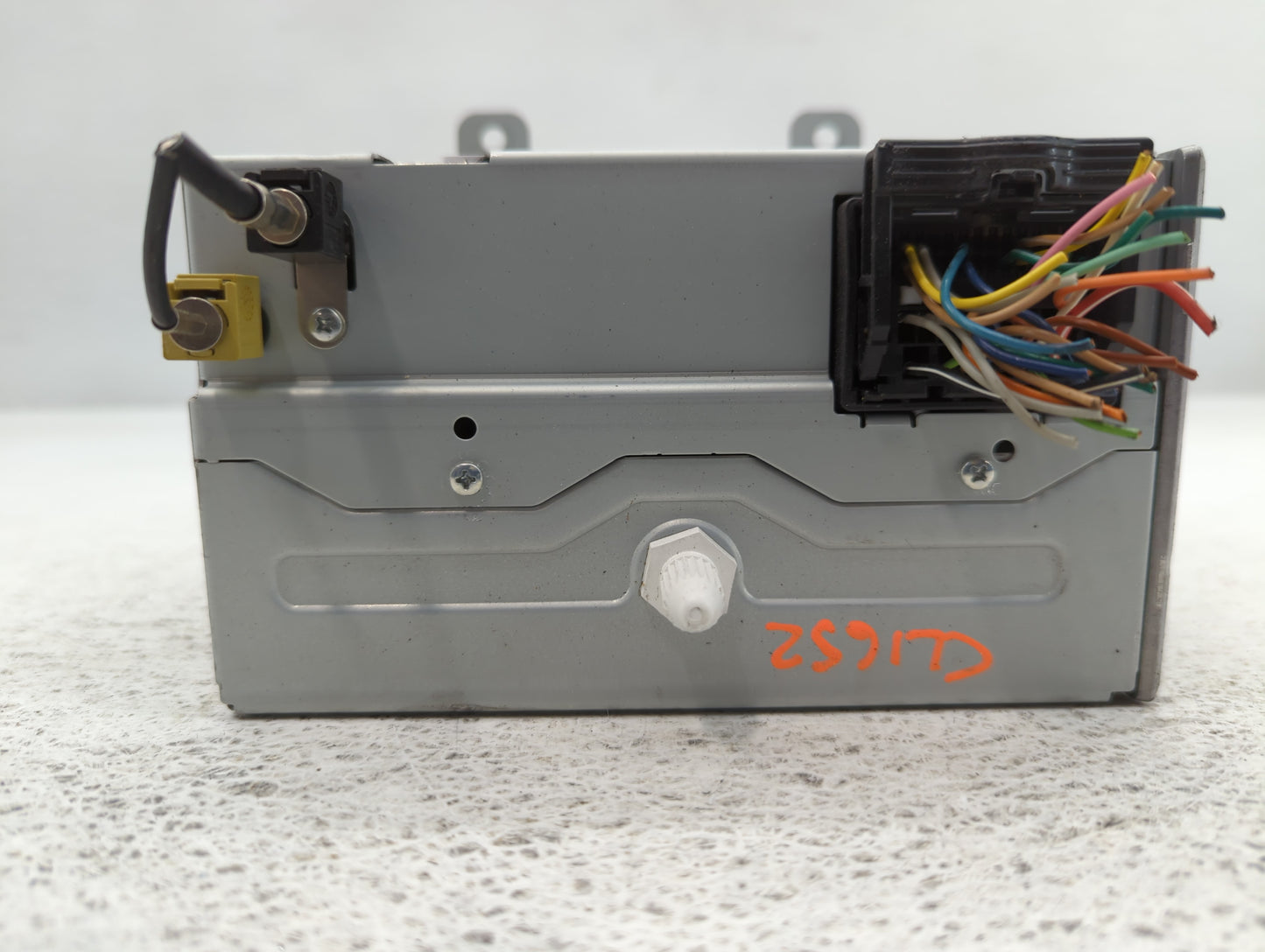 2010-2010 Chevrolet Equinox Am Fm Cd Player Radio Receiver - Oemusedautoparts1.com