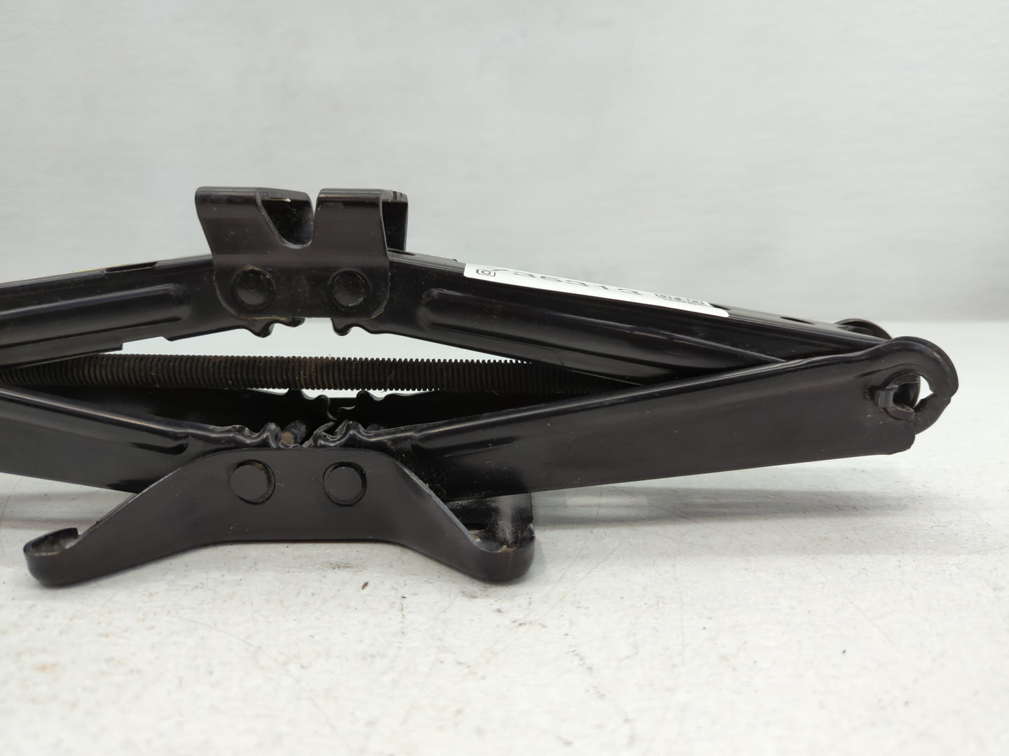 2010 Chevrolet Equinox Spare Scissor Car Jack 735313 - Oemusedautoparts1.com
