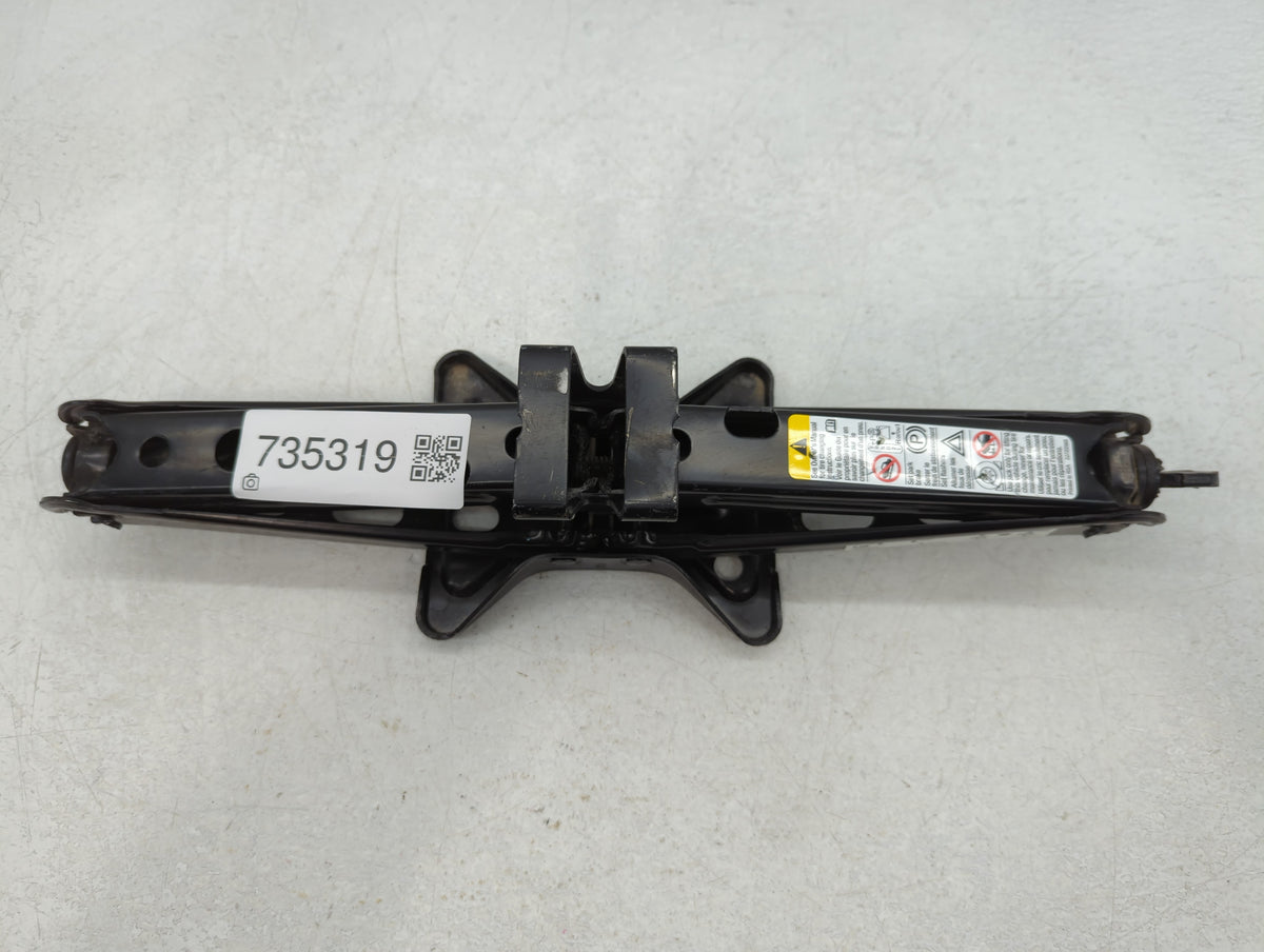 2010 Chevrolet Equinox Spare Scissor Car Jack 735319 - Oemusedautoparts1.com