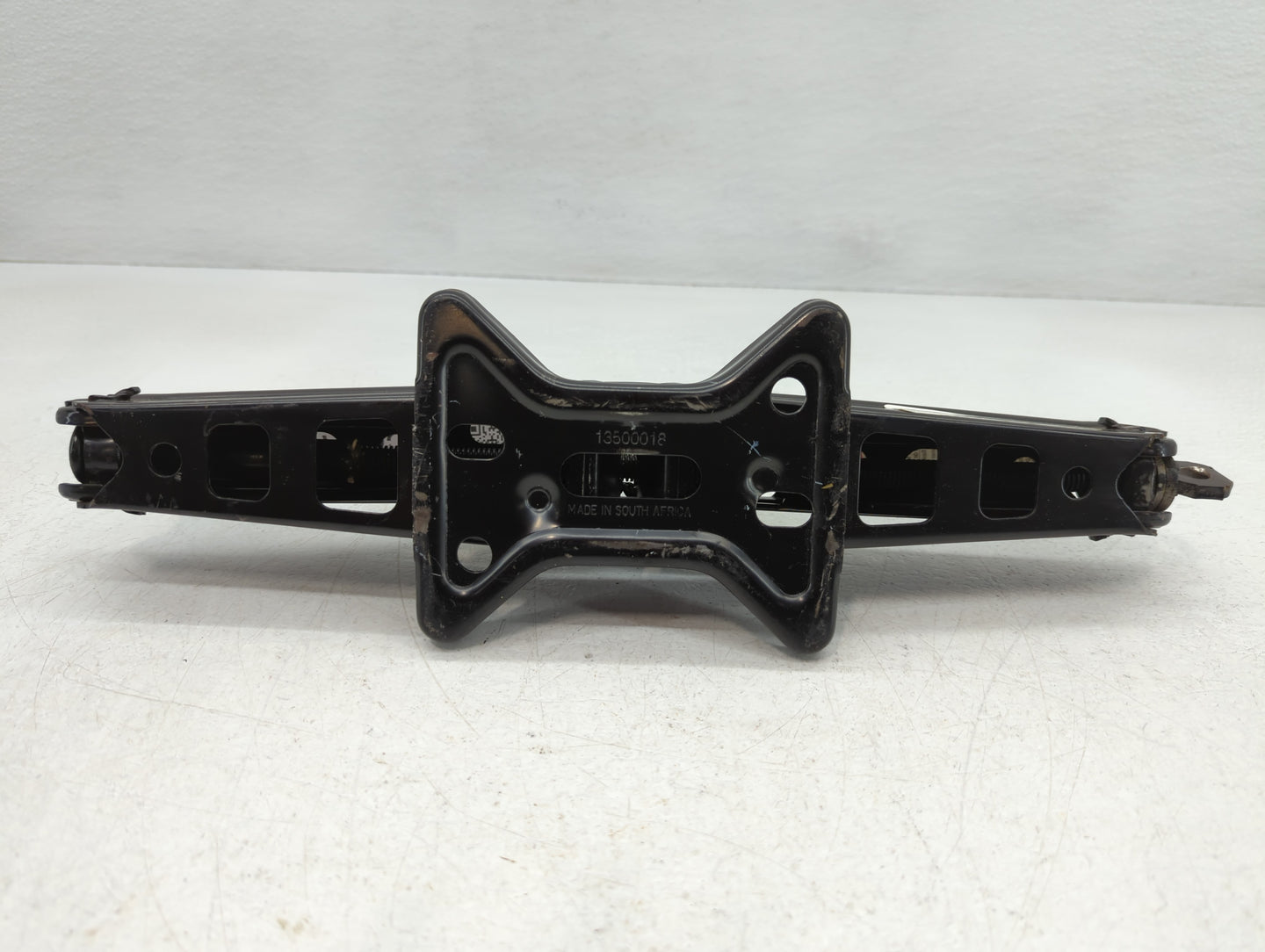 2010 Chevrolet Equinox Spare Scissor Car Jack 735319 - Oemusedautoparts1.com