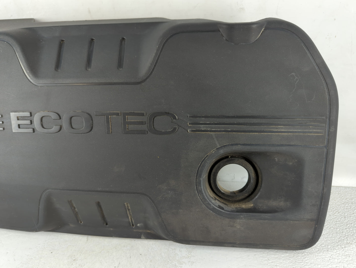 2010 Chevrolet Equinox Engine Cover - Oemusedautoparts1.com