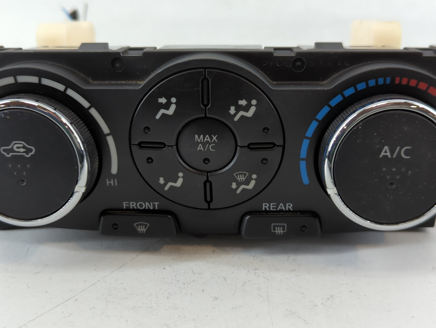 2010-2011 Chevrolet Equinox Radio Control Panel - Oemusedautoparts1.com