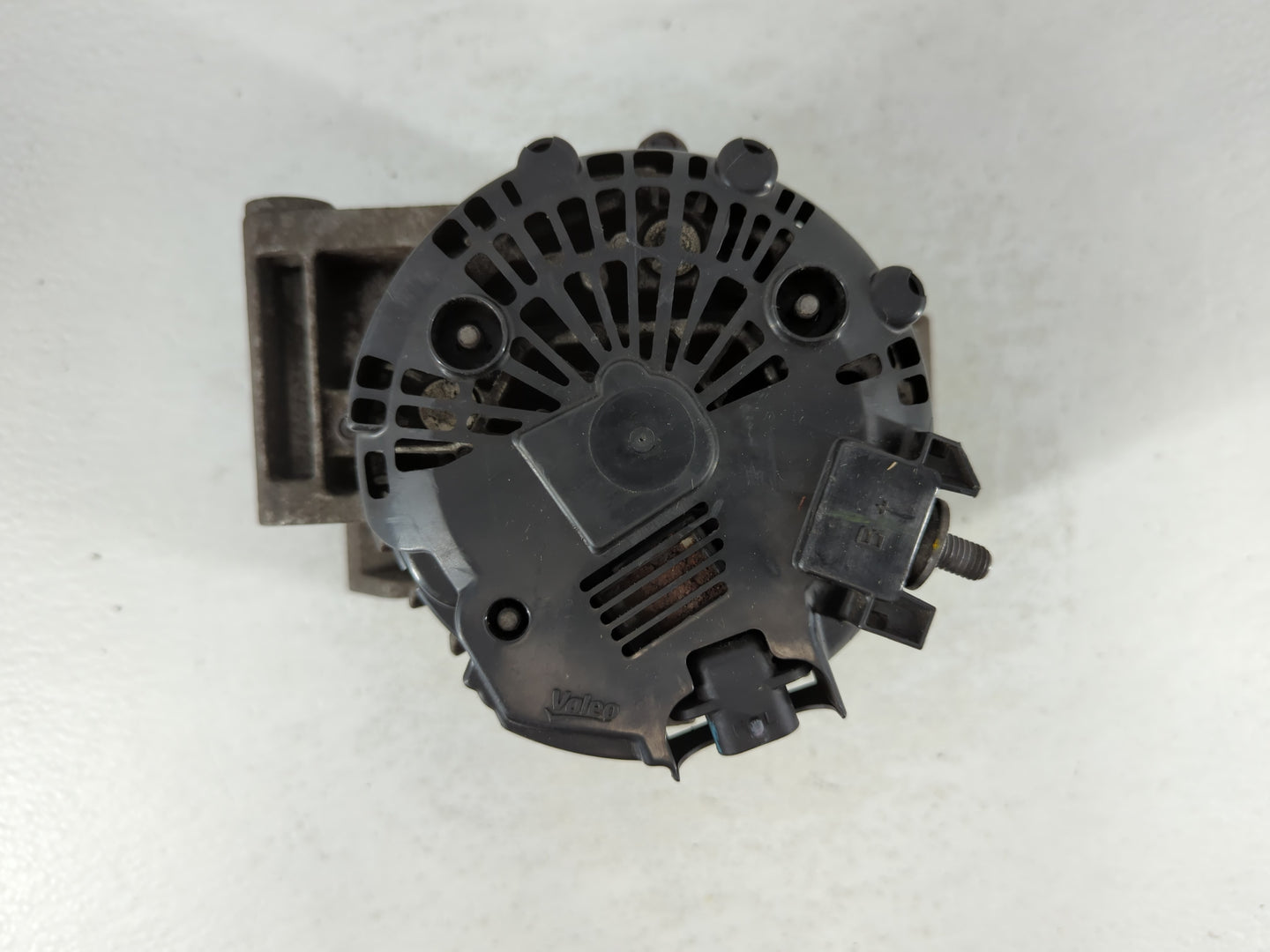 2010-2017 Chevrolet Equinox Alternator Replacement Generator Charging Assembly Engine OEM P/N:13500315 Fits OEM Used Auto Pa