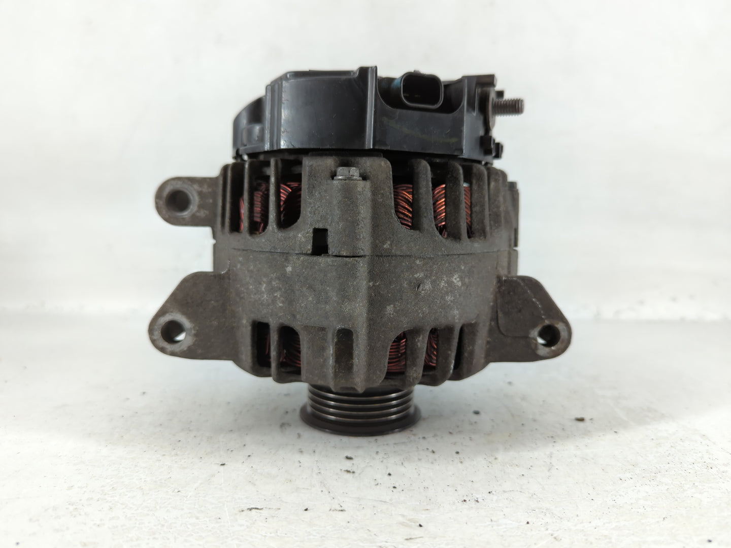 2010-2017 Chevrolet Equinox Alternator Replacement Generator Charging Assembly Engine OEM P/N:13500315 Fits OEM Used Auto Pa