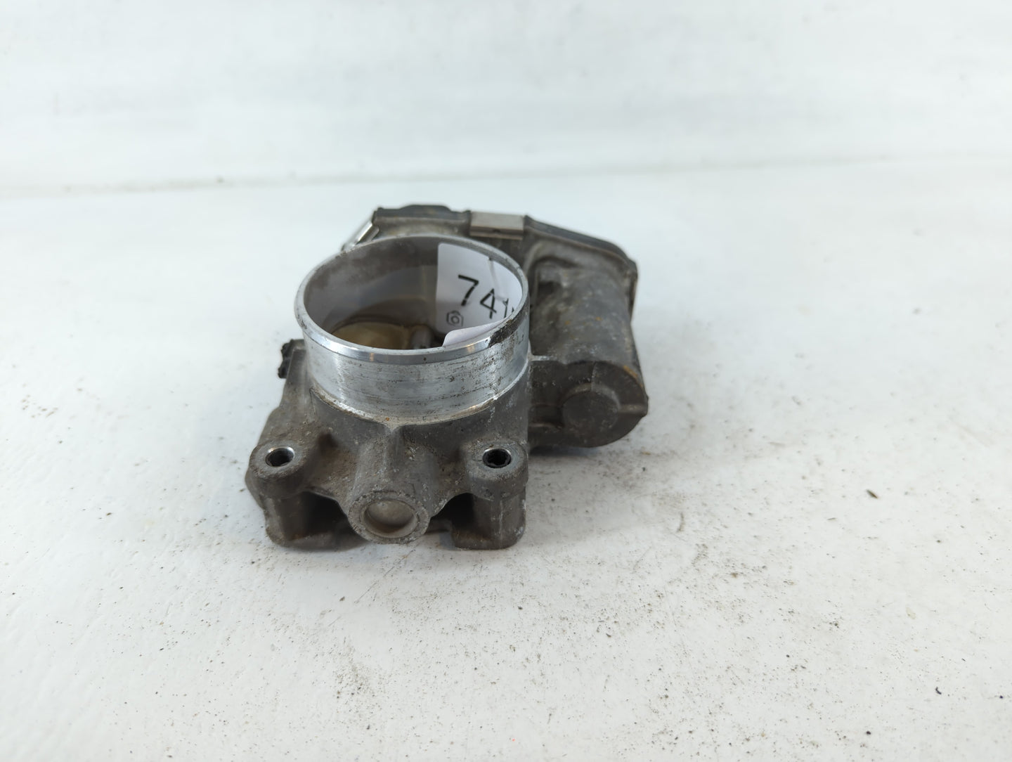 2010-2011 Chevrolet Equinox Throttle Body P/N:AA668AA7576C Fits Fits 2007 2008 2009 2010 2011 2012 OEM Used Auto Parts - Oem