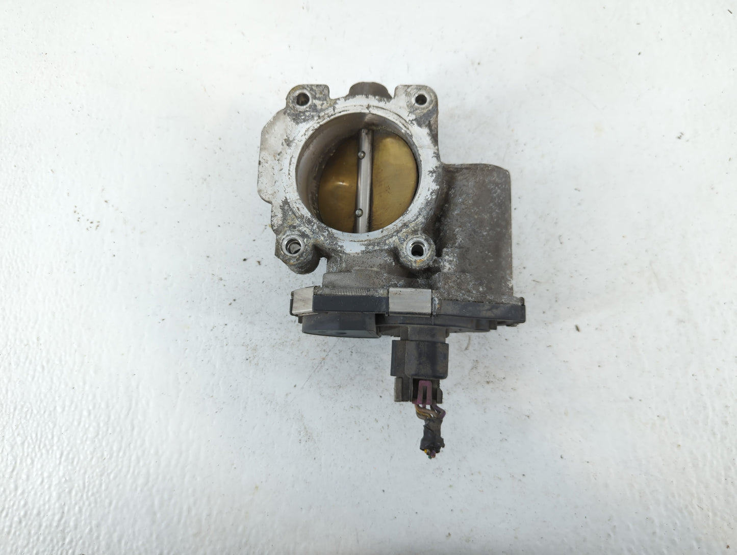 2010-2011 Chevrolet Equinox Throttle Body P/N:AA668AA7576C Fits Fits 2007 2008 2009 2010 2011 2012 OEM Used Auto Parts - Oem