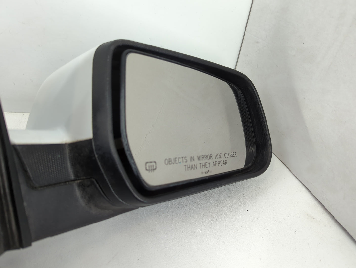 2010-2011 Chevrolet Equinox Passenger Side View Mirror - Right Door Mirror OEM Used - Oemusedautoparts1.com