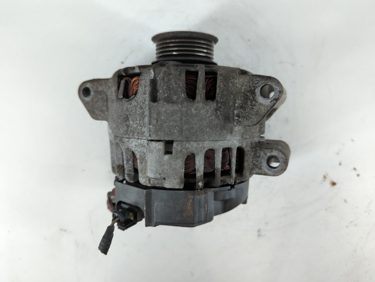 2010-2017 Chevrolet Equinox Alternator Replacement Generator Charging Assembly Engine OEM P/N:13500315 Fits OEM Used Auto Pa