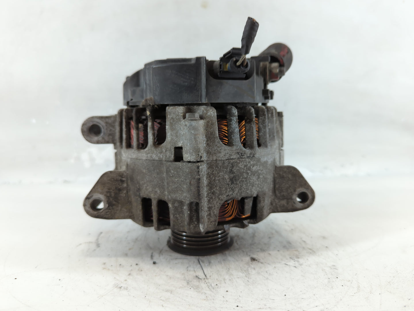 2010-2017 Chevrolet Equinox Alternator Replacement Generator Charging Assembly Engine OEM P/N:13500315 Fits OEM Used Auto Pa