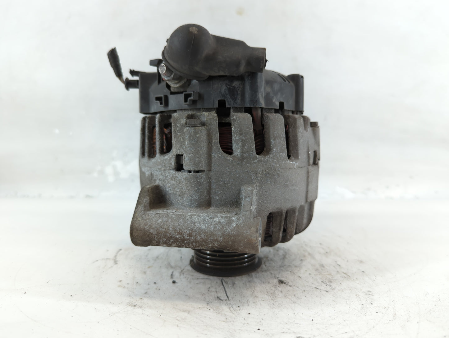 2010-2017 Chevrolet Equinox Alternator Replacement Generator Charging Assembly Engine OEM P/N:13500315 Fits OEM Used Auto Pa