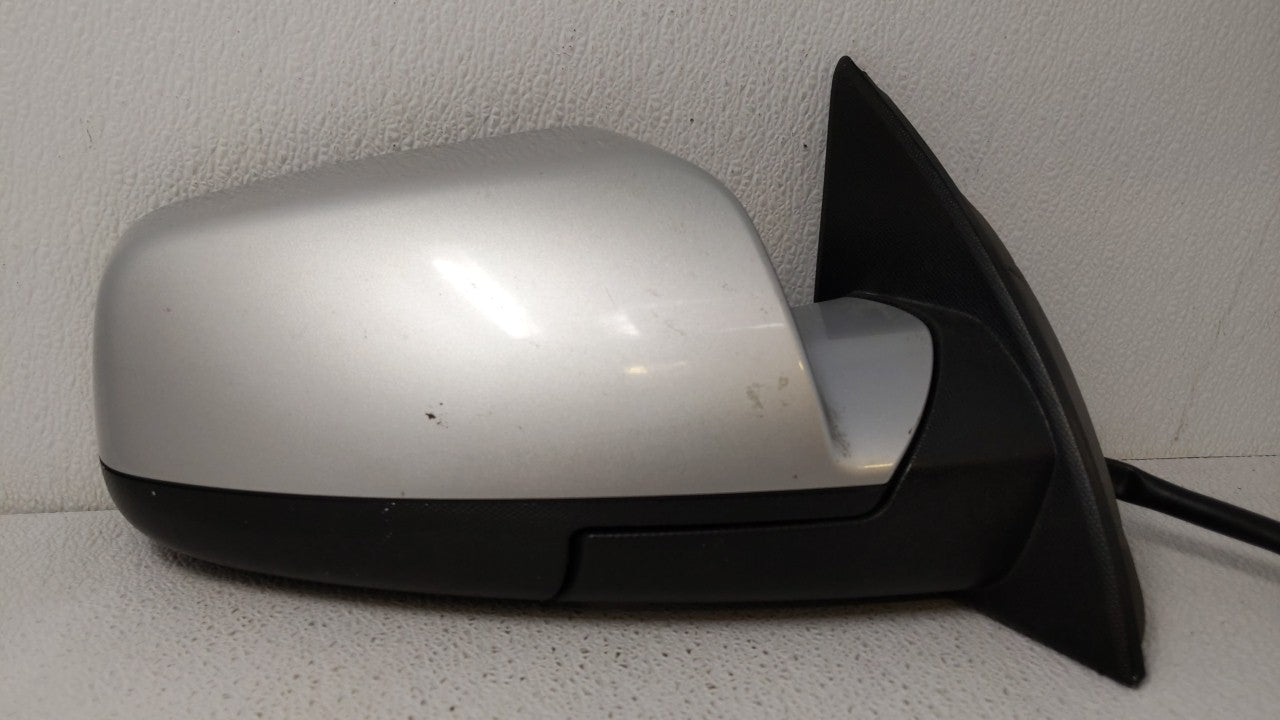 2010-2011 Chevrolet Equinox Passenger Side View Mirror - Right Door Mirror OEM Used - Oemusedautoparts1.com