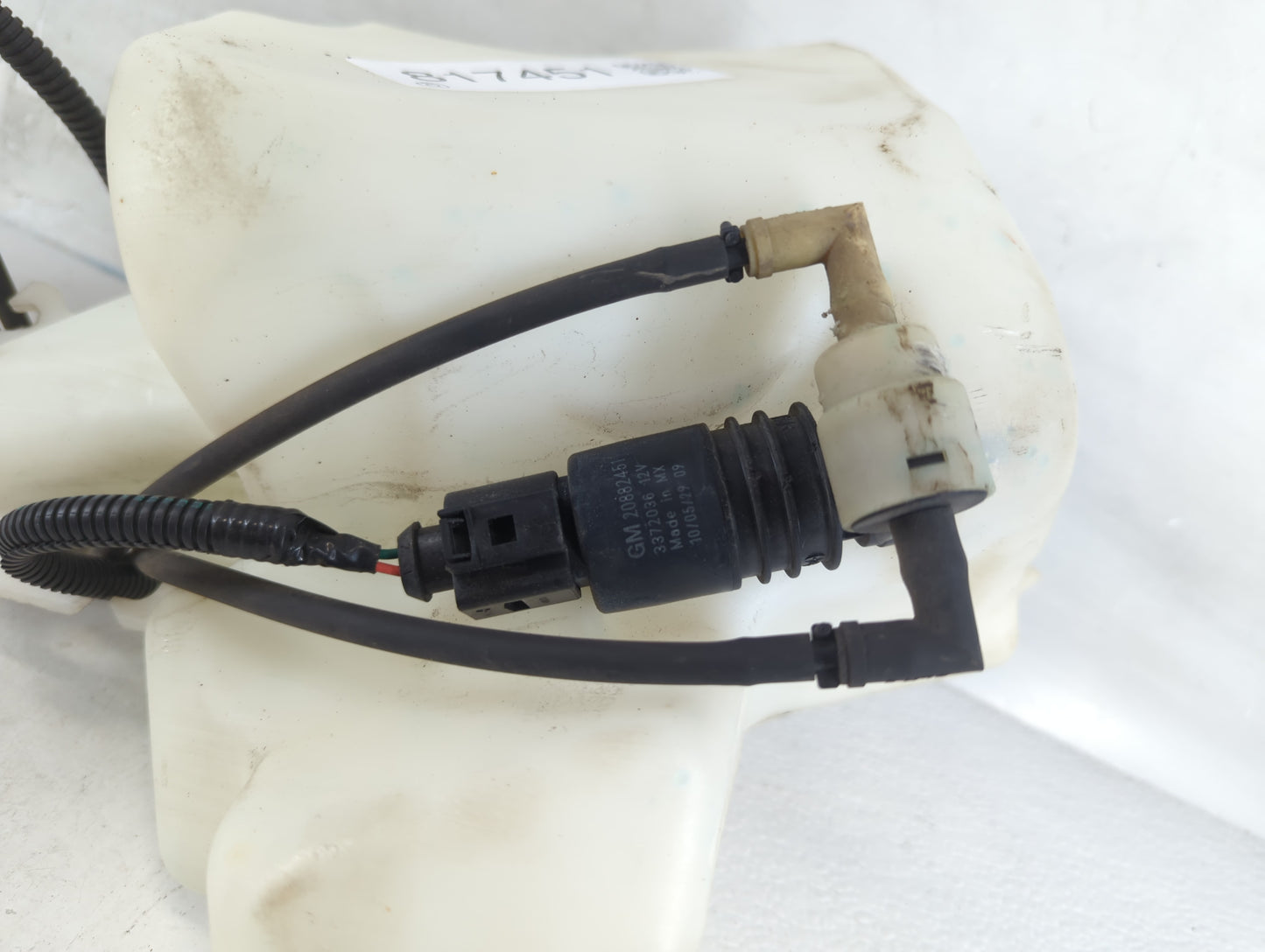 2010-2017 Chevrolet Equinox Windshield Washer Fluid Reservoir Bottle Oem - Oemusedautoparts1.com