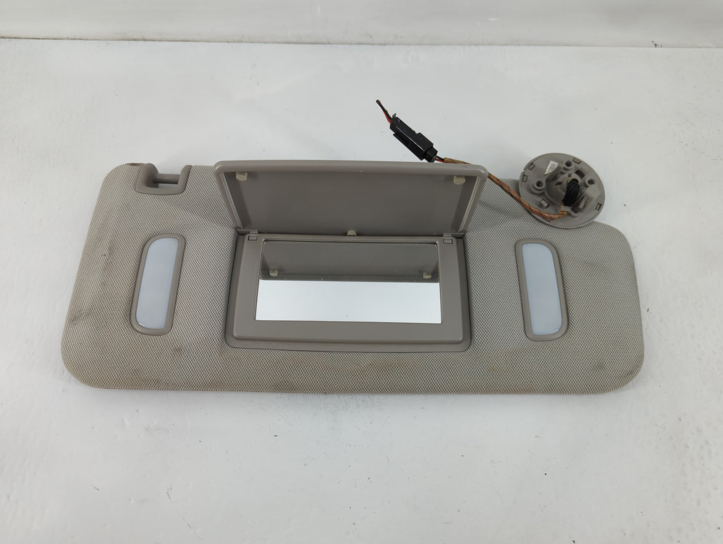 2010-2017 Chevrolet Equinox Sun Visor Shade Replacement Passenger Right Mirror Fits Fits 2010 2011 2012 2013 2014 2015 2016 