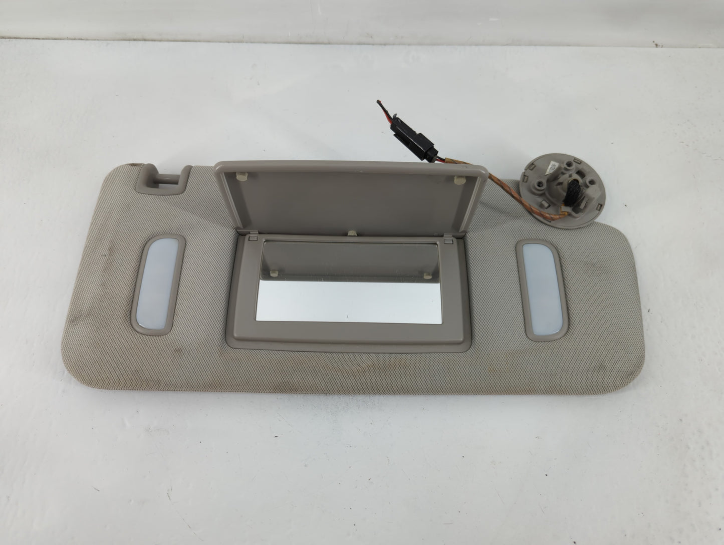 2010-2017 Chevrolet Equinox Sun Visor Shade Replacement Passenger Right Mirror Fits Fits 2010 2011 2012 2013 2014 2015 2016 