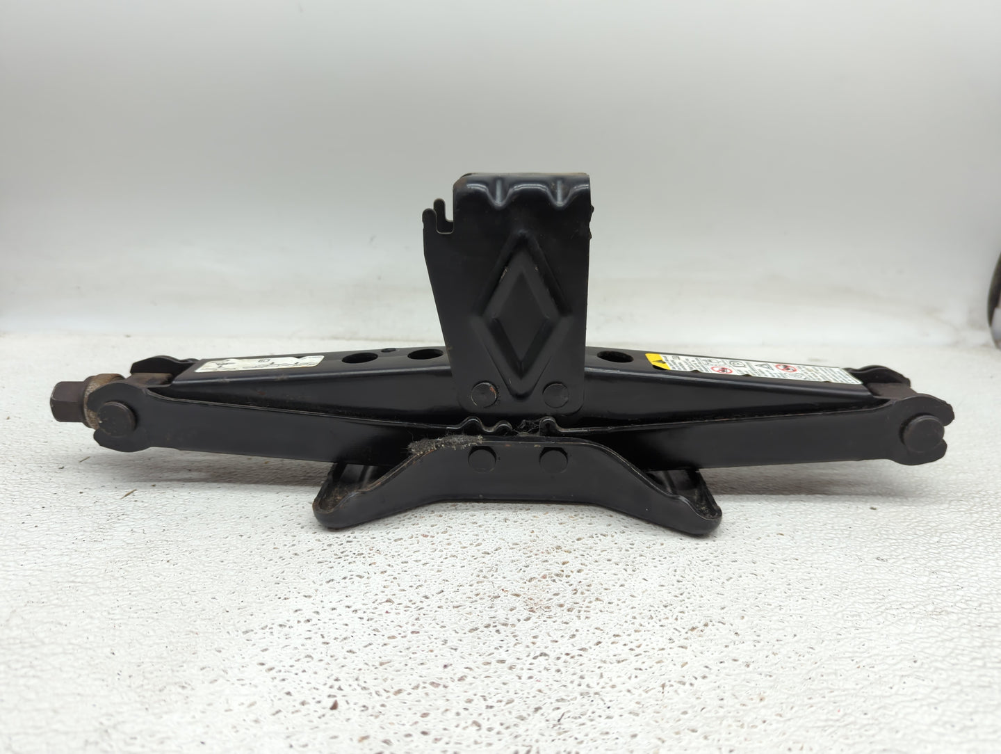 2010 Chevrolet Equinox Spare Scissor Car Jack Black 826310 - Oemusedautoparts1.com