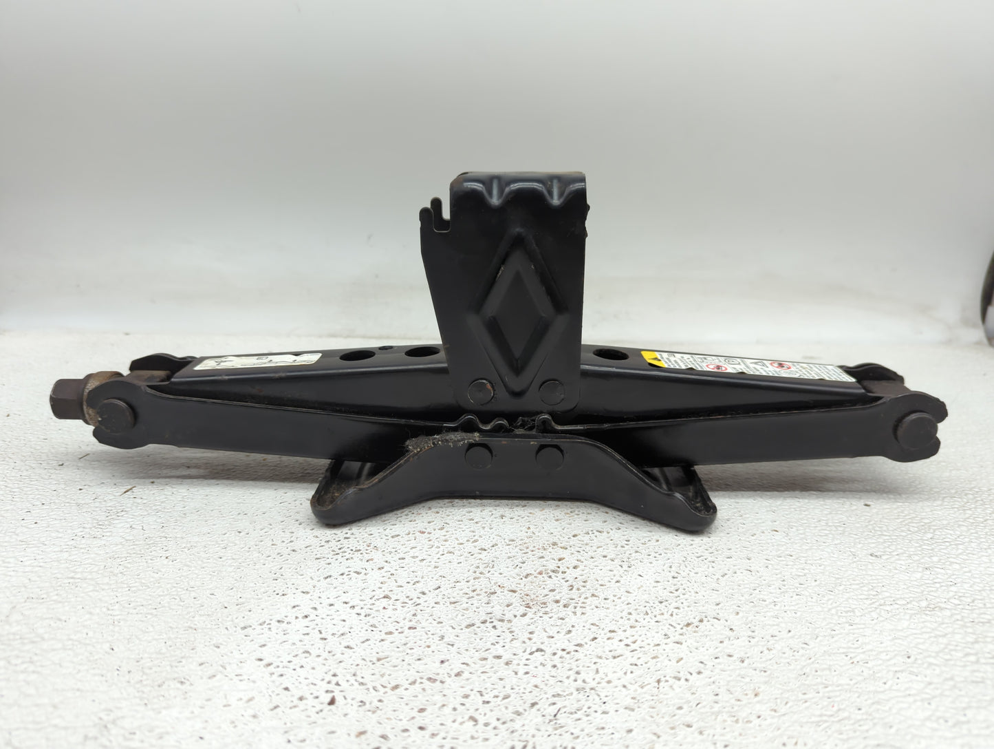 2010 Chevrolet Equinox Spare Scissor Car Jack Black 826310 - Oemusedautoparts1.com