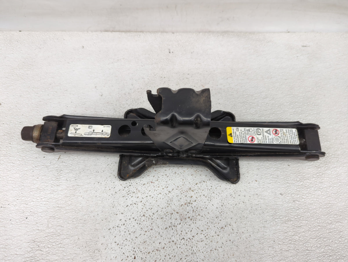 2010 Chevrolet Equinox Spare Scissor Car Jack Black 826310 - Oemusedautoparts1.com