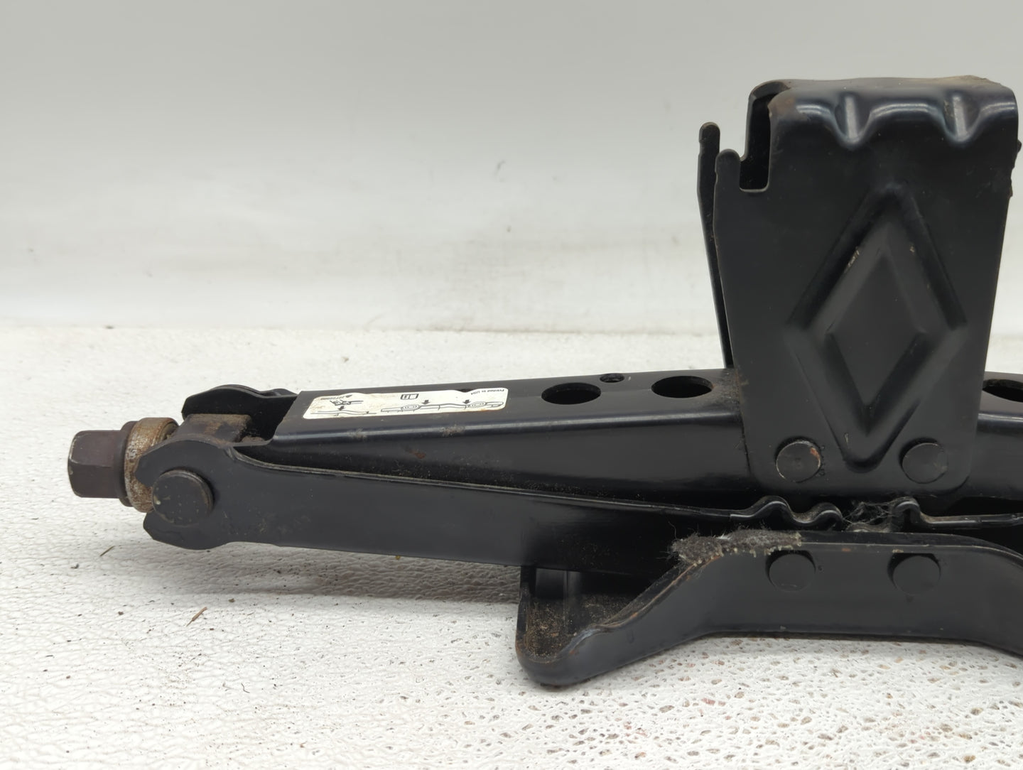 2010 Chevrolet Equinox Spare Scissor Car Jack Black 826310 - Oemusedautoparts1.com