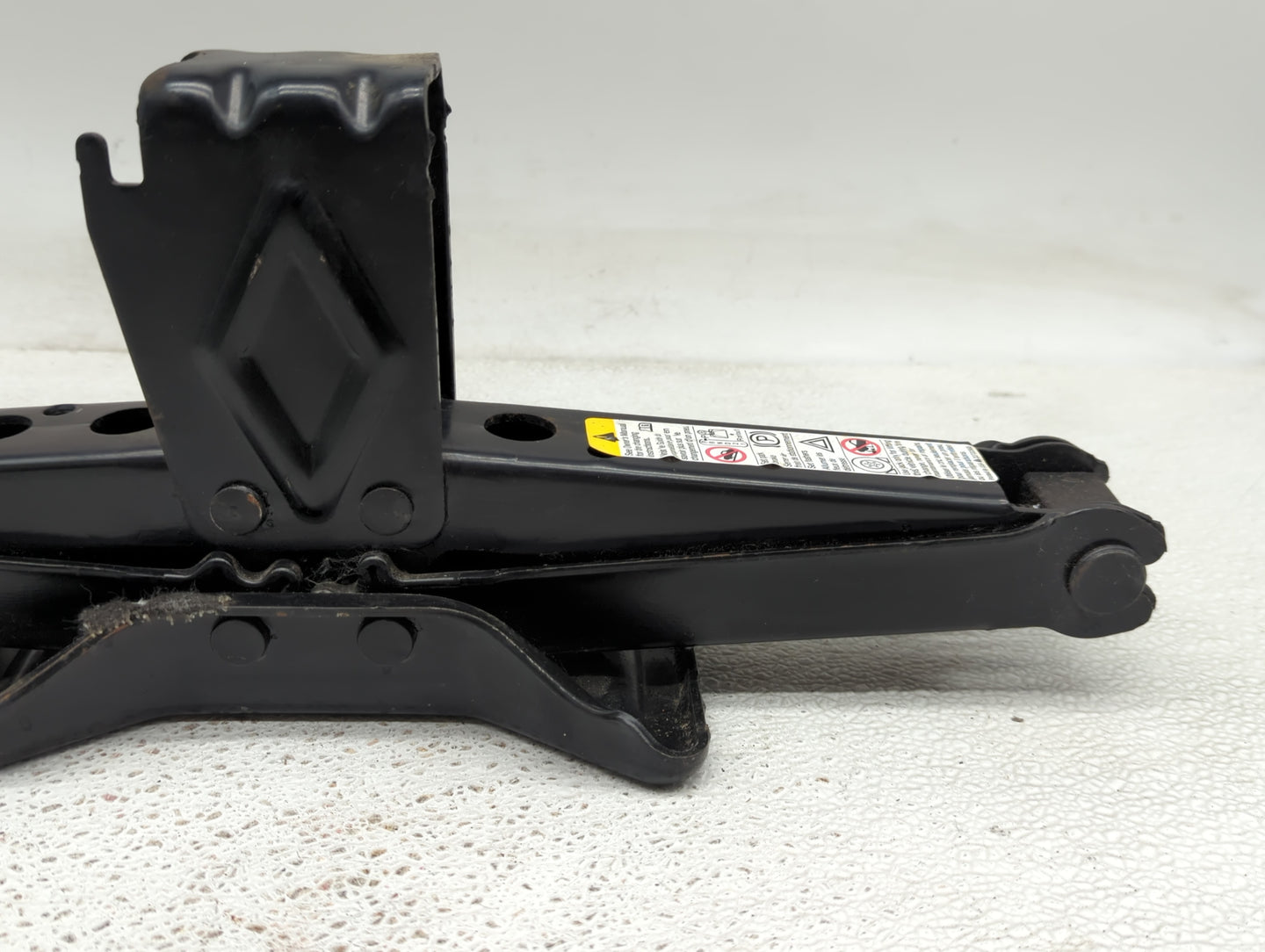 2010 Chevrolet Equinox Spare Scissor Car Jack Black 826310 - Oemusedautoparts1.com
