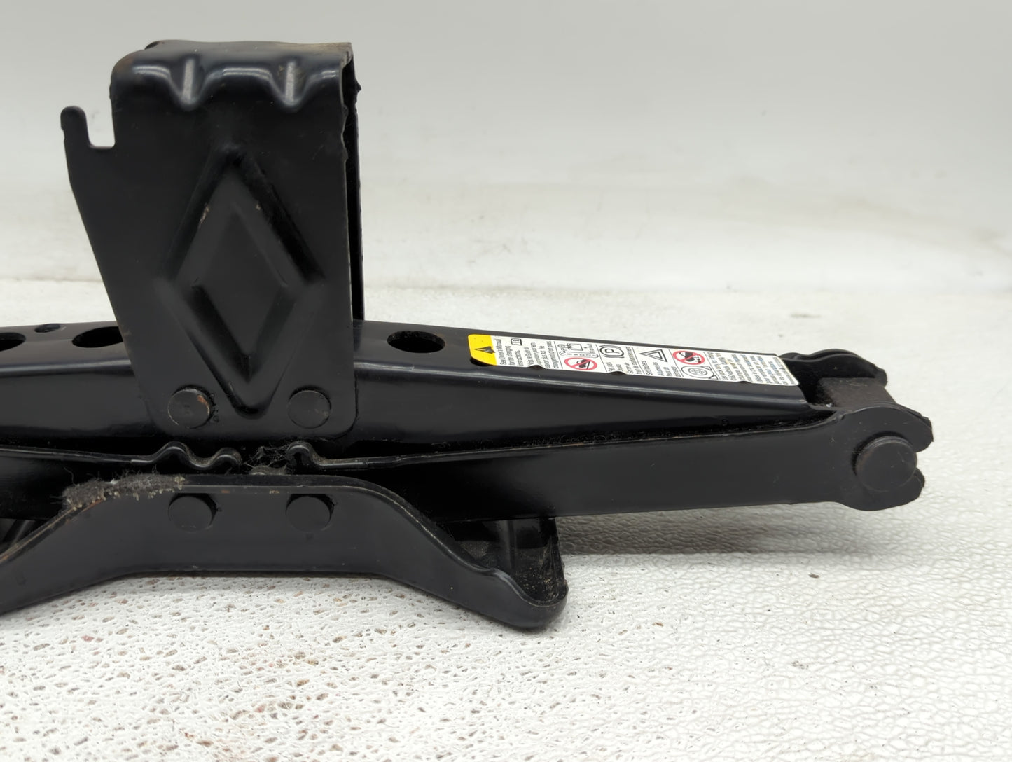 2010 Chevrolet Equinox Spare Scissor Car Jack Black 826310 - Oemusedautoparts1.com