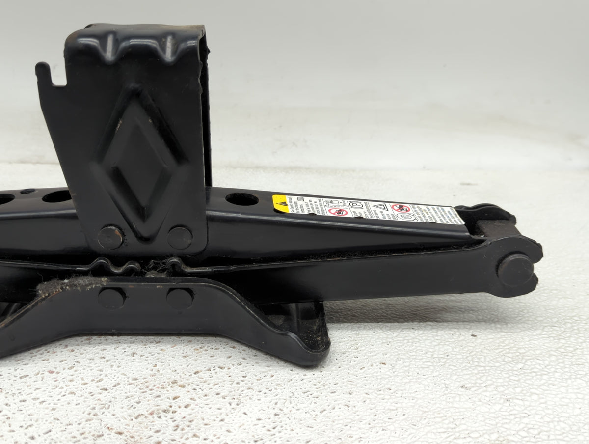 2010 Chevrolet Equinox Spare Scissor Car Jack Black 826310 - Oemusedautoparts1.com