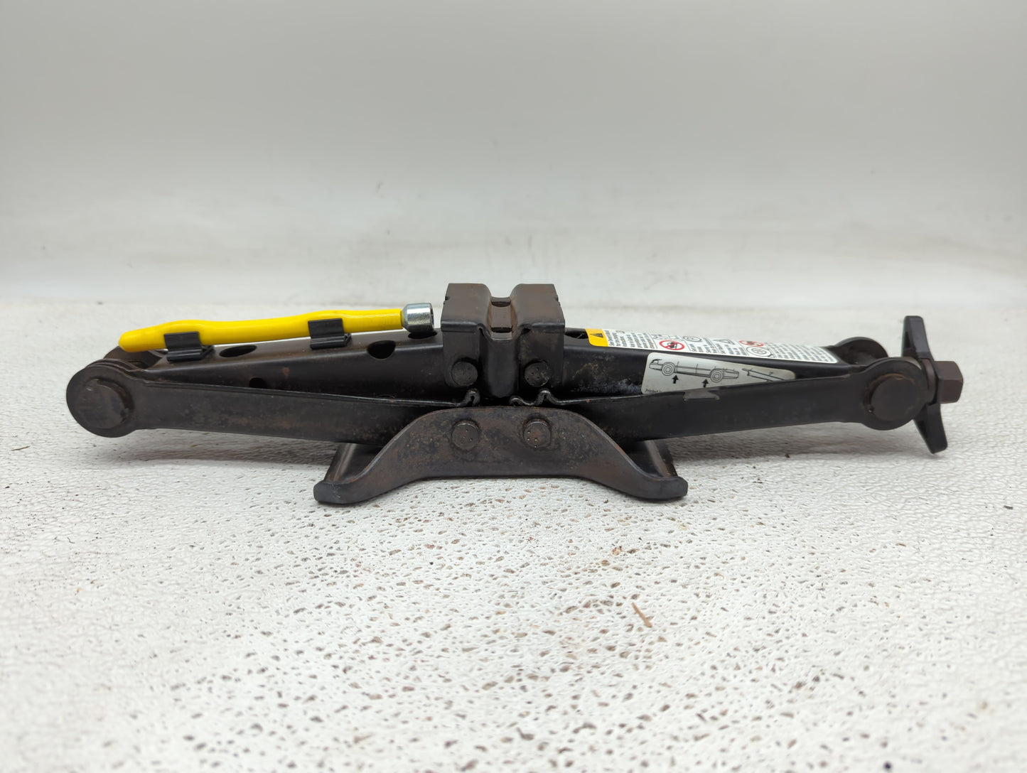2010 Chevrolet Equinox Spare Scissor Car Jack 835729 - Oemusedautoparts1.com