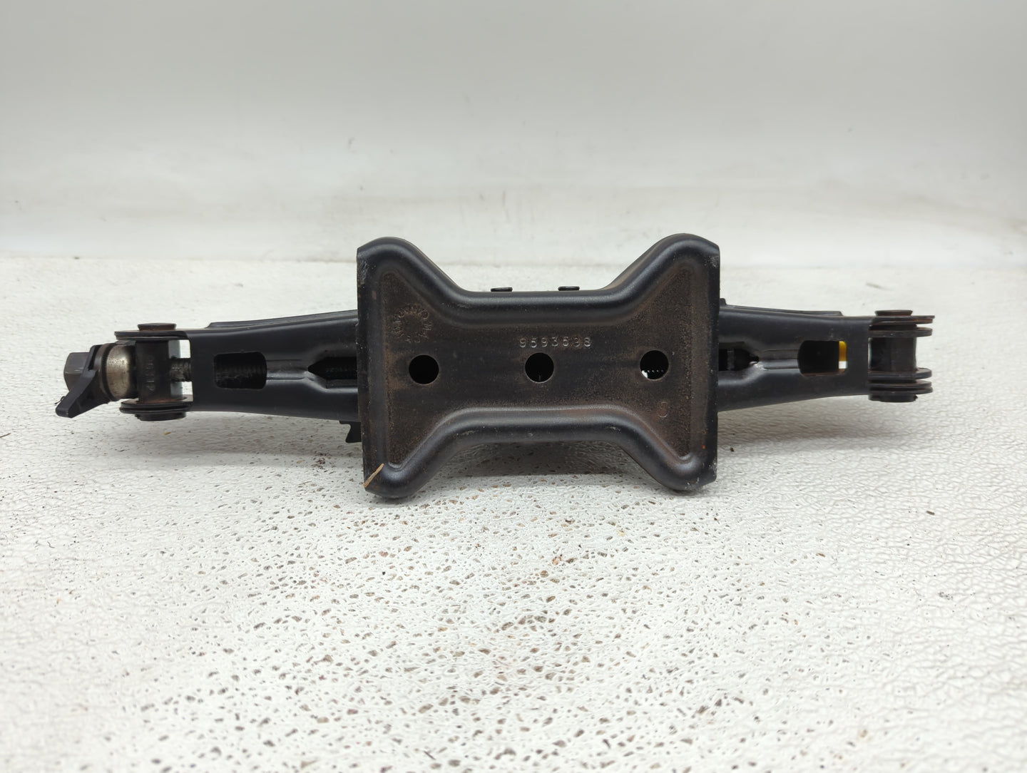 2010 Chevrolet Equinox Spare Scissor Car Jack 835729 - Oemusedautoparts1.com